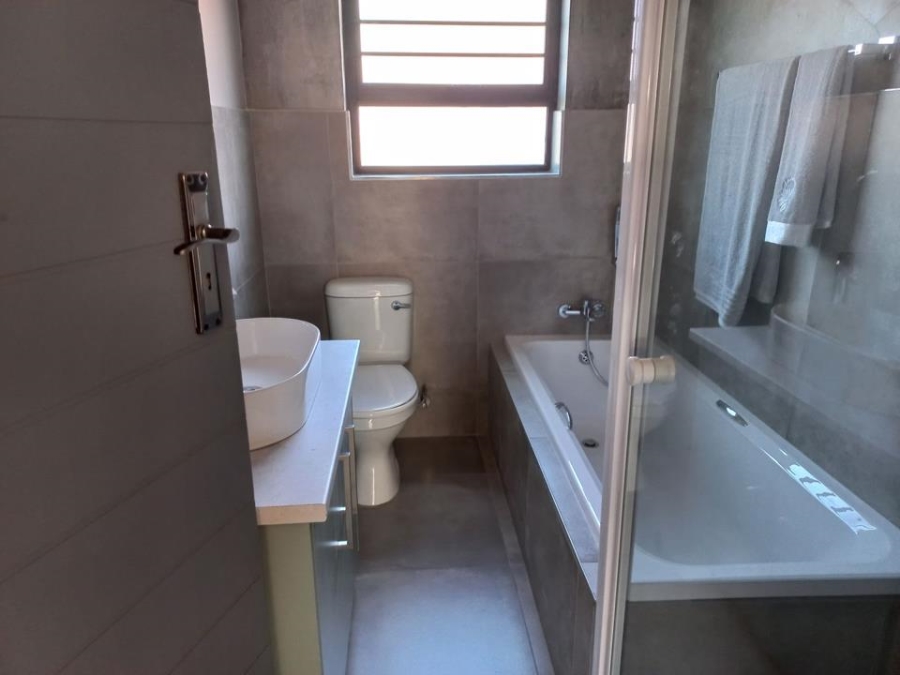 2 Bedroom Property for Sale in Die Bult Western Cape